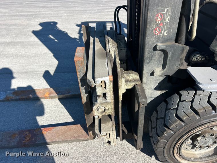 image for item FC2728 Toyota 8F-GU30 forklift