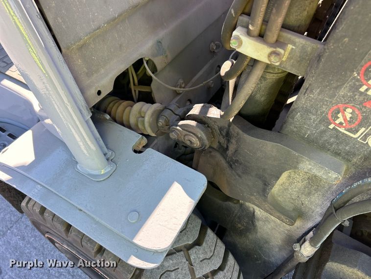 image for item FC2728 Toyota 8F-GU30 forklift