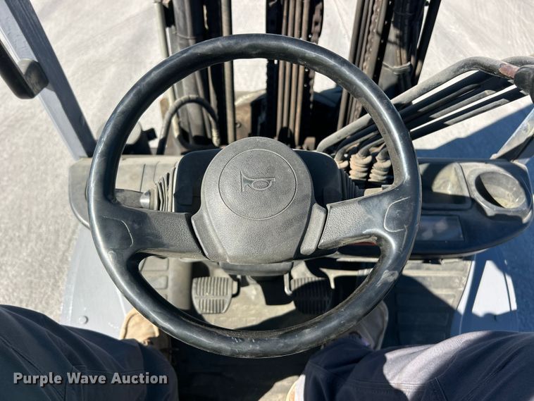 image for item FC2728 Toyota 8F-GU30 forklift