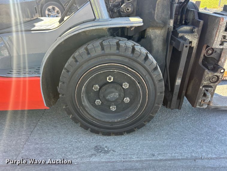 image for item FC2728 Toyota 8F-GU30 forklift