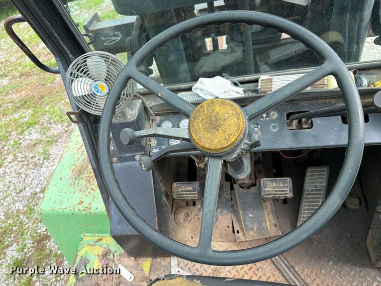 image for item FC3105 Clark 2894004 B03004 forklift