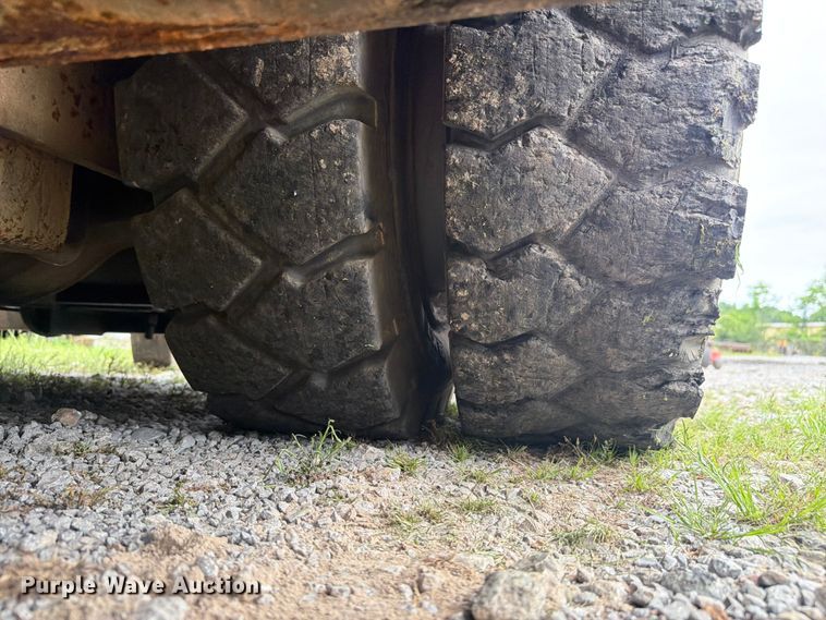 image for item FC3105 Clark 2894004 B03004 forklift