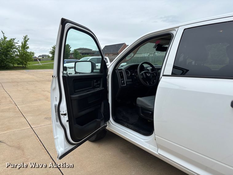 image for item FC5794 2018 RAM 1500 Crew Cab pickup truck