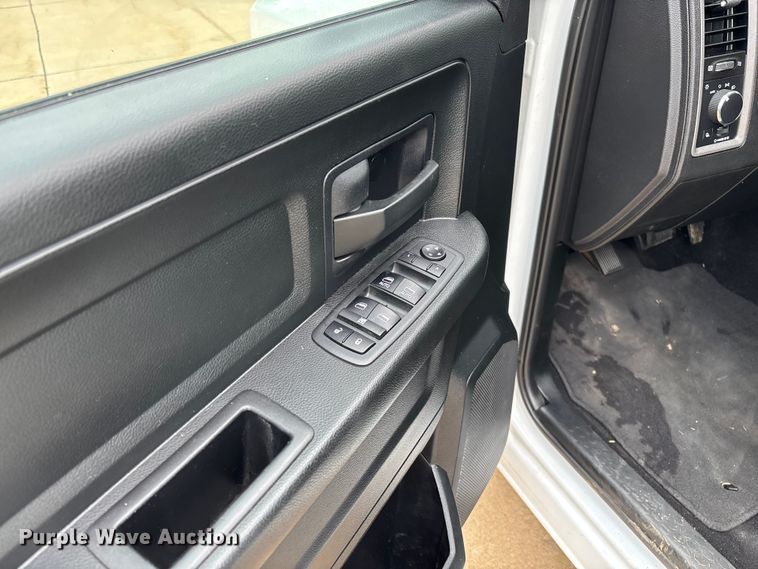 image for item FC5794 2018 RAM 1500 Crew Cab pickup truck