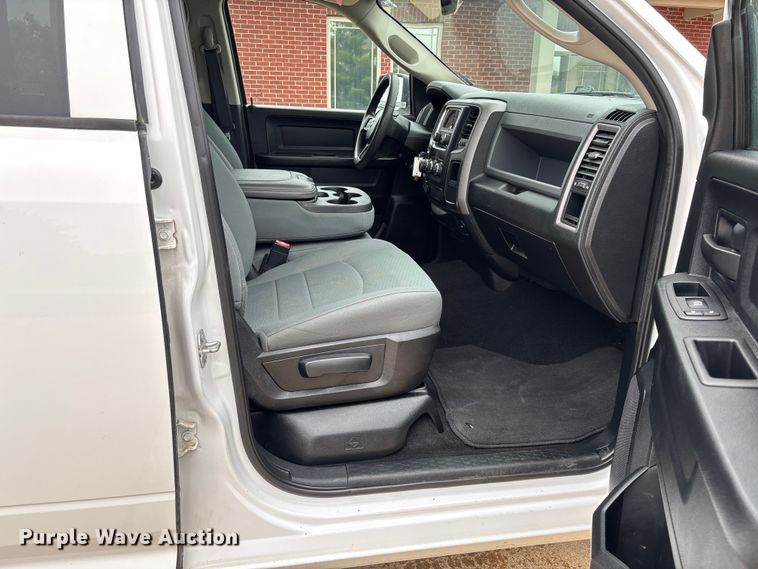 image for item FC5794 2018 RAM 1500 Crew Cab pickup truck