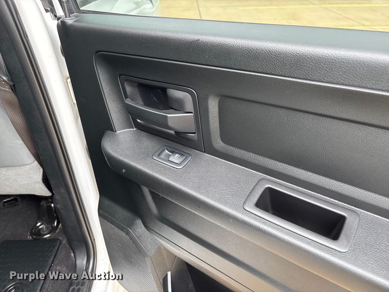 image for item FC5794 2018 RAM 1500 Crew Cab pickup truck