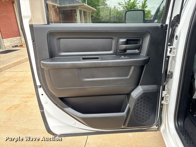 image for item FC5794 2018 RAM 1500 Crew Cab pickup truck