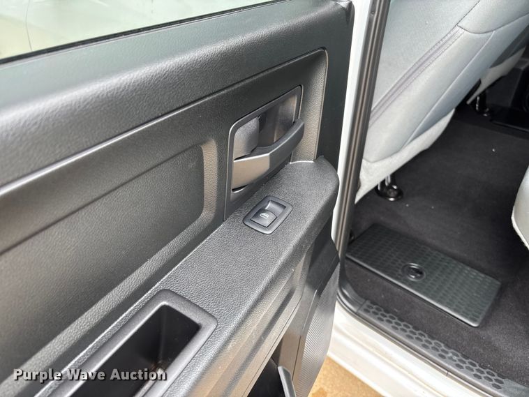 image for item FC5794 2018 RAM 1500 Crew Cab pickup truck