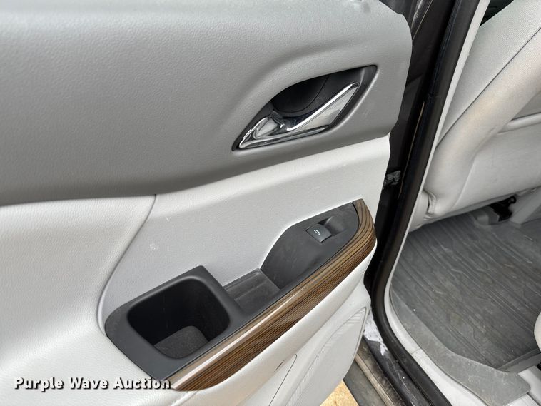 image for item FC5795 2019 GMC Acadia SUV