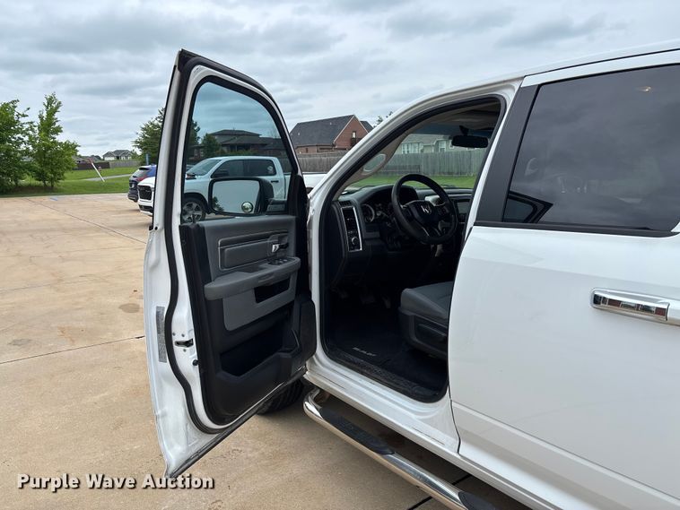 image for item FC5796 2018 RAM 1500 Ext. Cab pickup truck