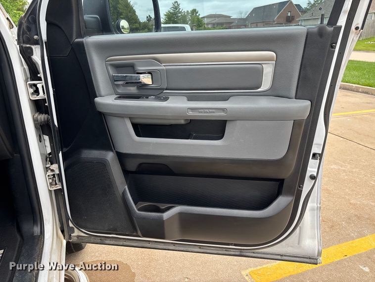 image for item FC5796 2018 RAM 1500 Ext. Cab pickup truck