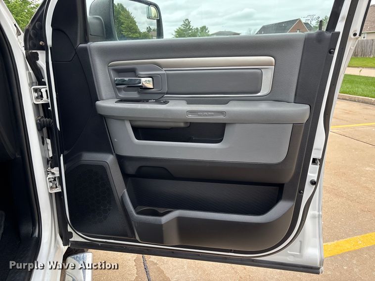 image for item FC5797 2016 RAM 1500 Crew cab pickup truck
