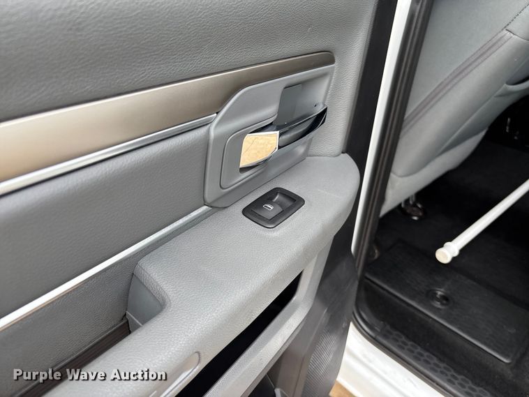 image for item FC5797 2016 RAM 1500 Crew cab pickup truck
