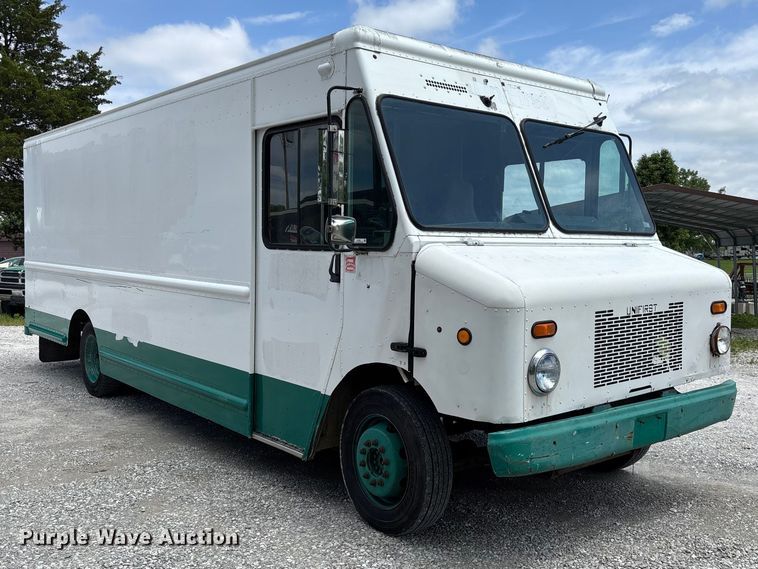 image for item FC5798 2009 Workhorse W42 delivery van