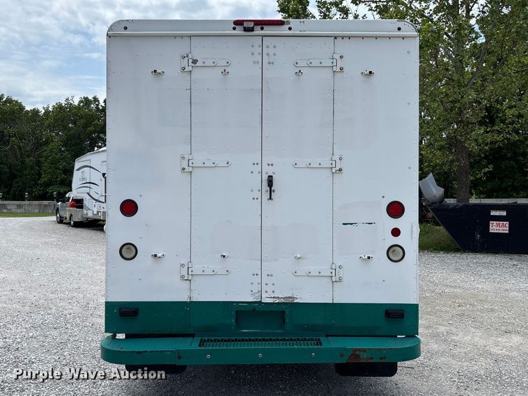 image for item FC5798 2009 Workhorse W42 delivery van