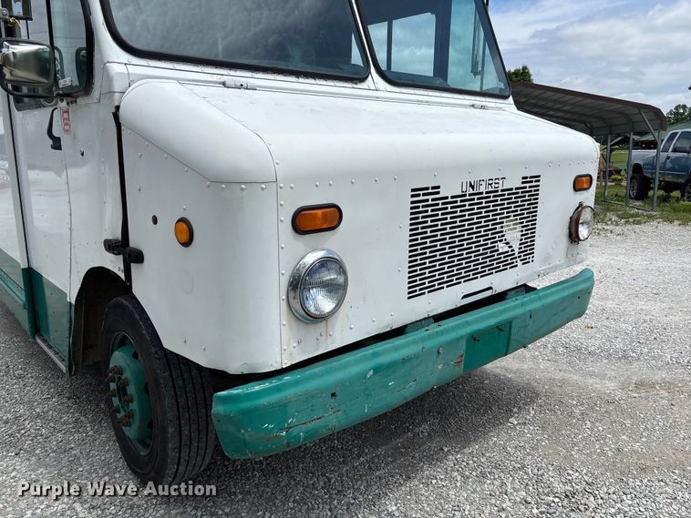 image for item FC5798 2009 Workhorse W42 delivery van