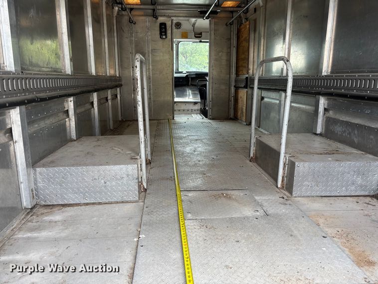 image for item FC5798 2009 Workhorse W42 delivery van