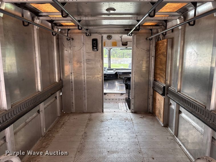 image for item FC5798 2009 Workhorse W42 delivery van