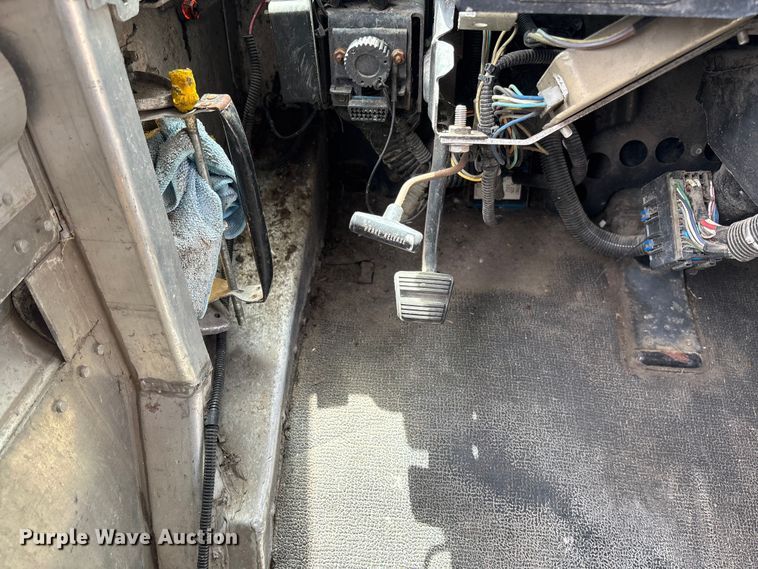 image for item FC5798 2009 Workhorse W42 delivery van