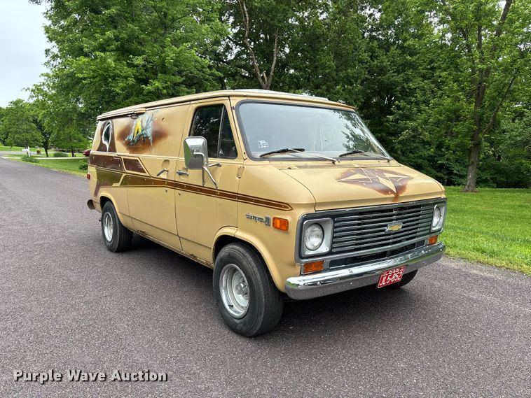 image for item FC5802 1976 Chevrolet G20 van