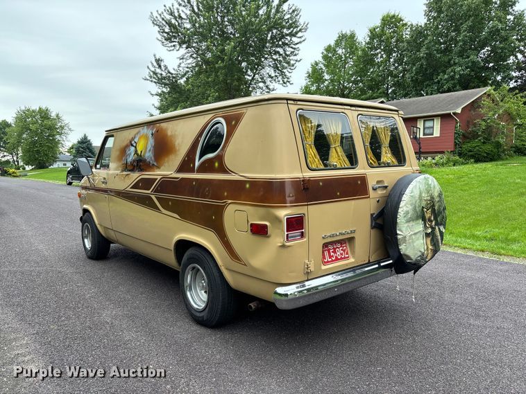 image for item FC5802 1976 Chevrolet G20 van