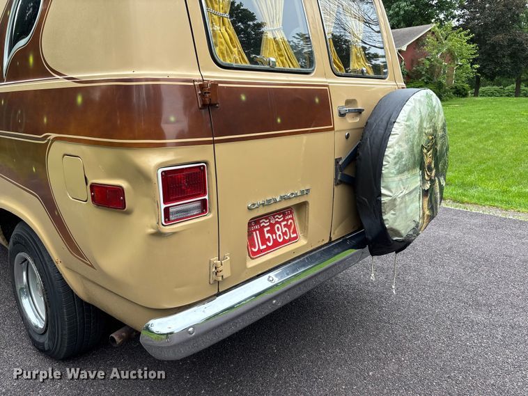 image for item FC5802 1976 Chevrolet G20 van