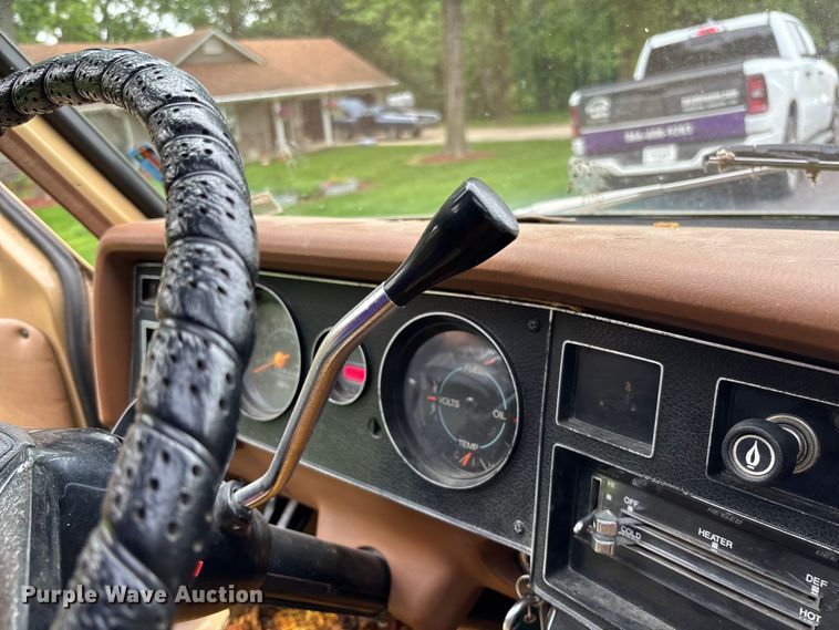 image for item FC5802 1976 Chevrolet G20 van