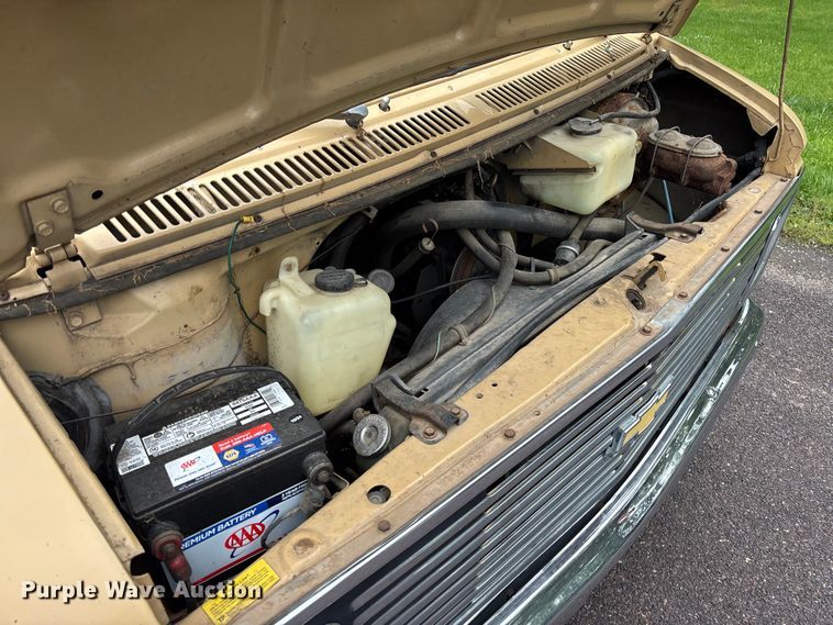 image for item FC5802 1976 Chevrolet G20 van