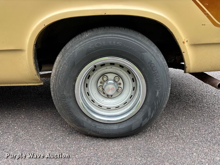 image for item FC5802 1976 Chevrolet G20 van