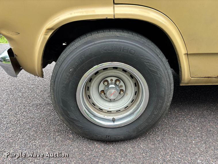 image for item FC5802 1976 Chevrolet G20 van