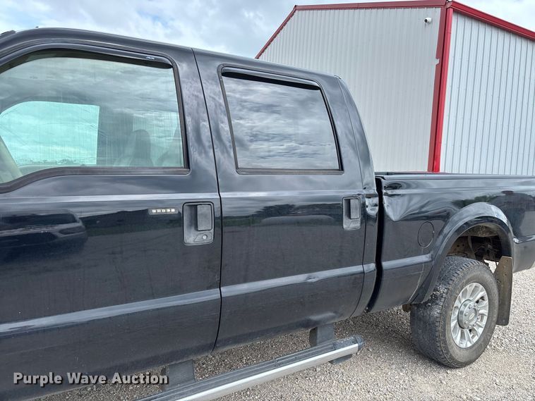 image for item FC5827 2008 Ford F250 Super Duty Crew Cab pickup truck