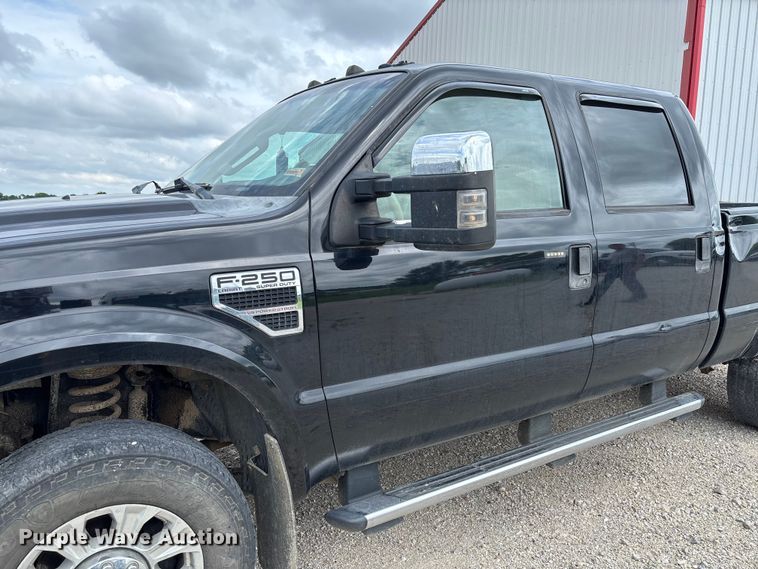 image for item FC5827 2008 Ford F250 Super Duty Crew Cab pickup truck