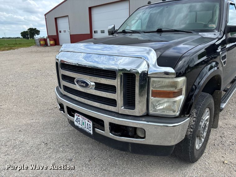 image for item FC5827 2008 Ford F250 Super Duty Crew Cab pickup truck