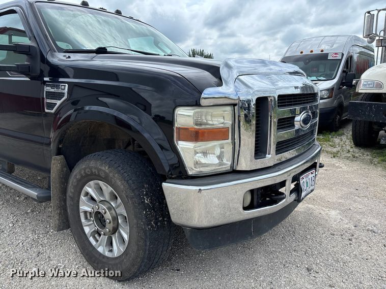 image for item FC5827 2008 Ford F250 Super Duty Crew Cab pickup truck
