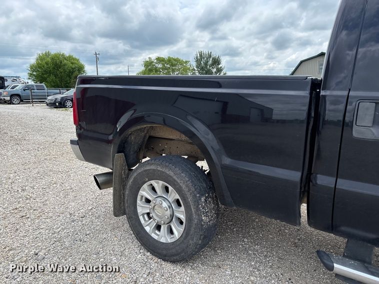 image for item FC5827 2008 Ford F250 Super Duty Crew Cab pickup truck
