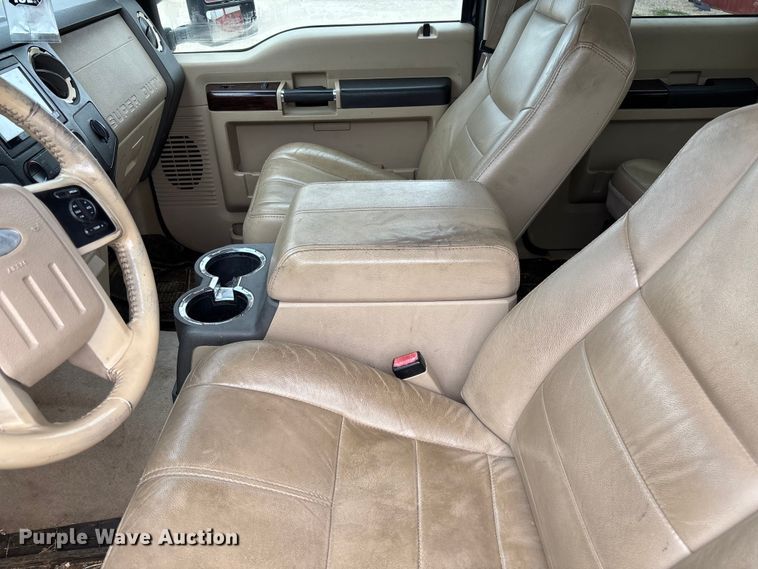image for item FC5827 2008 Ford F250 Super Duty Crew Cab pickup truck