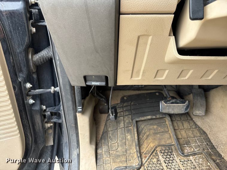 image for item FC5827 2008 Ford F250 Super Duty Crew Cab pickup truck