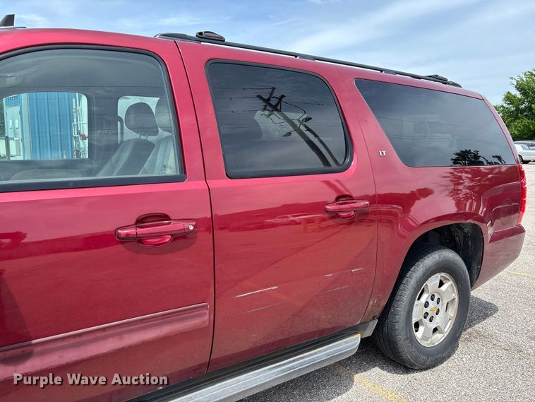 image for item FC5838 2010 Chevrolet Suburban SUV