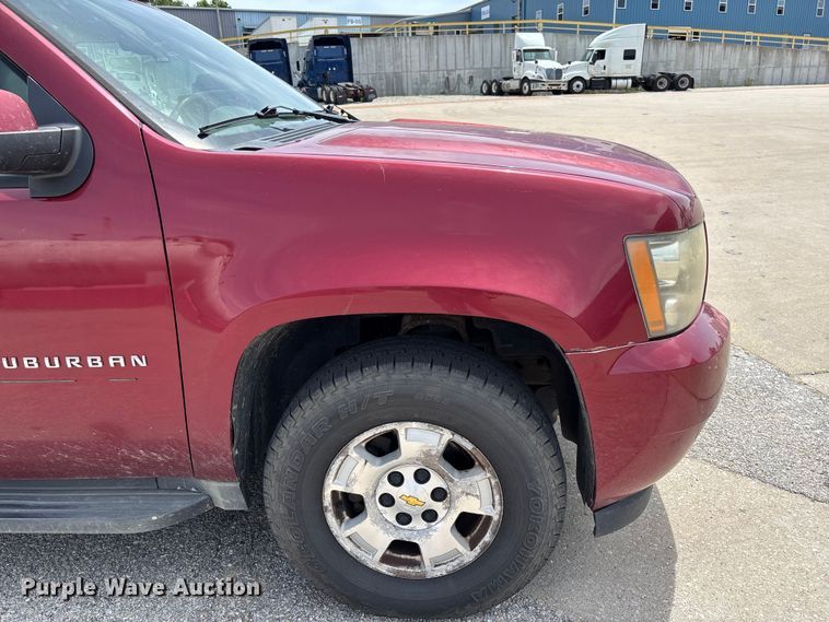 image for item FC5838 2010 Chevrolet Suburban SUV