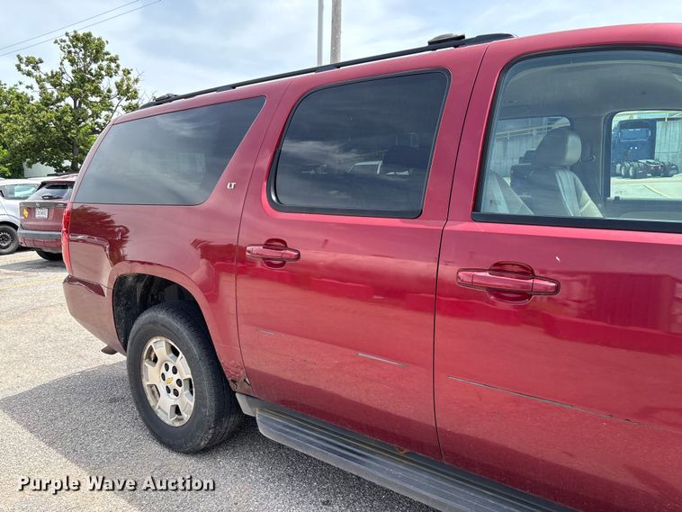 image for item FC5838 2010 Chevrolet Suburban SUV