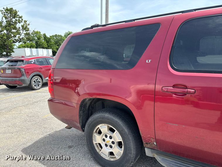 image for item FC5838 2010 Chevrolet Suburban SUV
