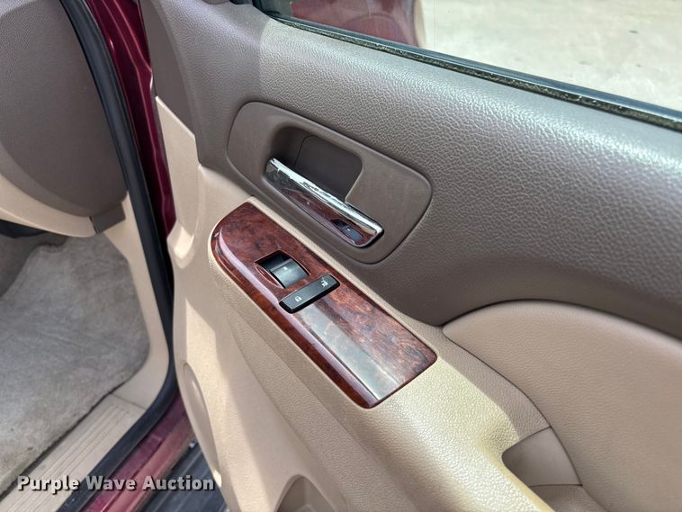 image for item FC5838 2010 Chevrolet Suburban SUV