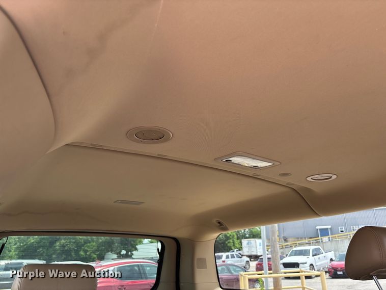 image for item FC5838 2010 Chevrolet Suburban SUV