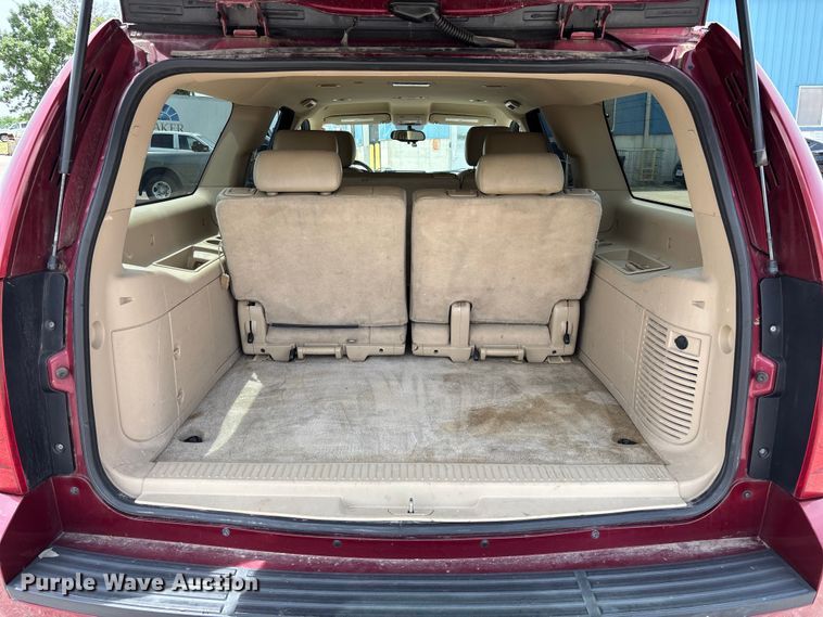 image for item FC5838 2010 Chevrolet Suburban SUV