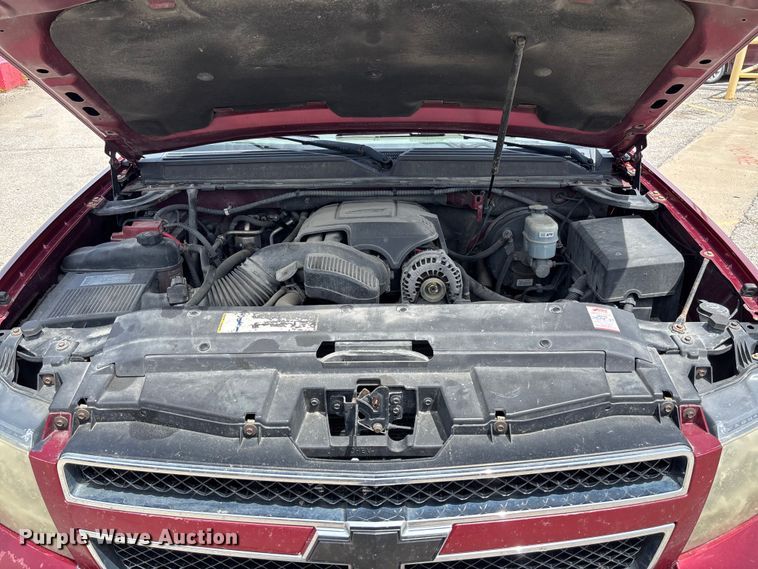 image for item FC5838 2010 Chevrolet Suburban SUV