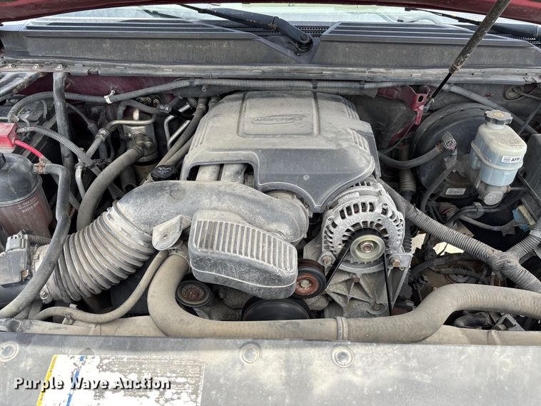 image for item FC5838 2010 Chevrolet Suburban SUV