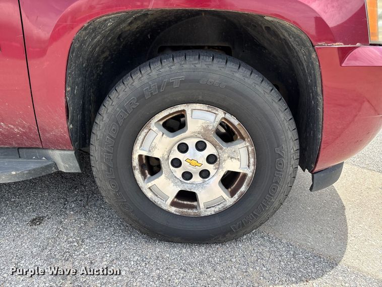 image for item FC5838 2010 Chevrolet Suburban SUV