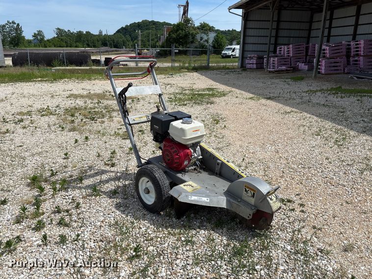 image for item FC5839 2017 Dosko 337-13HC stump grinder