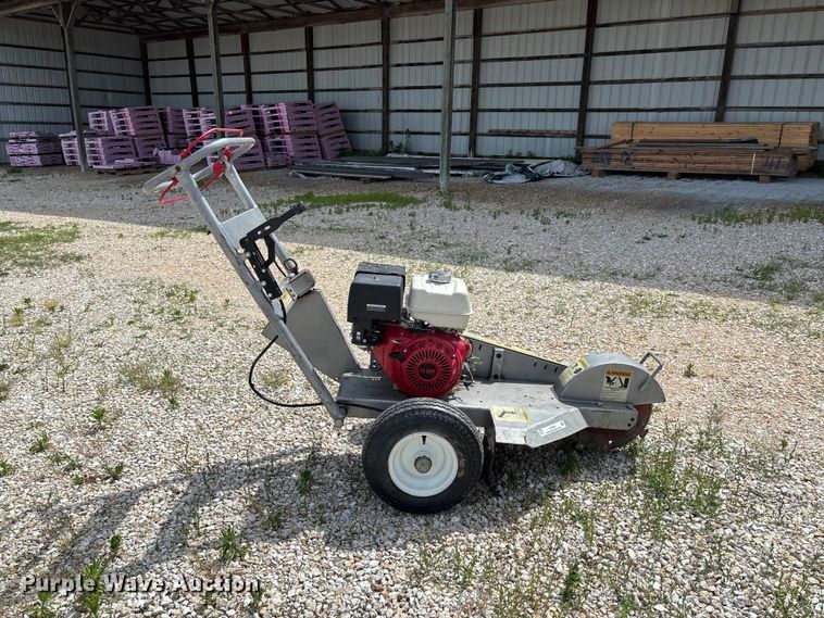 image for item FC5839 2017 Dosko 337-13HC stump grinder
