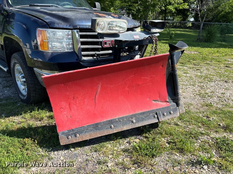 image for item FC5852 2009 GMC Sierra 2500HD Crew Cab pickup truck